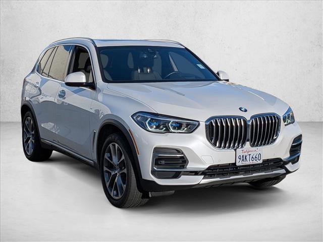 Used 2022 BMW X5 xDrive40i w/ Executive Package image 3
