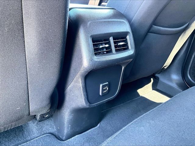 Used 2023 Chevrolet Equinox LT FWD image 28