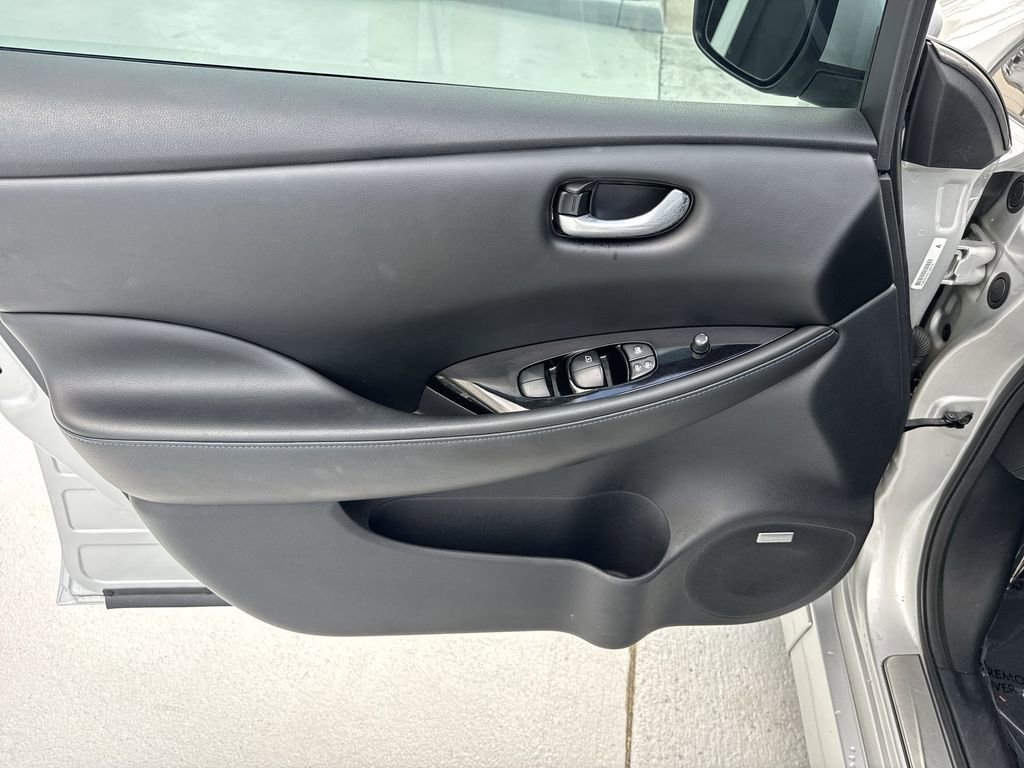 Used 2020 Nissan Leaf SL Plus FWD image 38