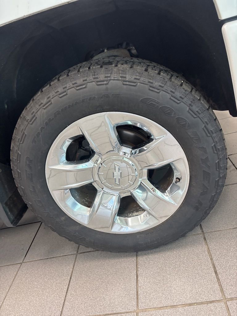Used 2016 Chevrolet Silverado 1500 LTZ Z71 w/ LTZ Plus Package AWD/4WD image 10