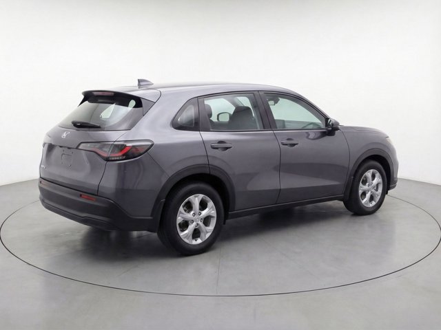 Used 2023 Honda HR-V LX image 7