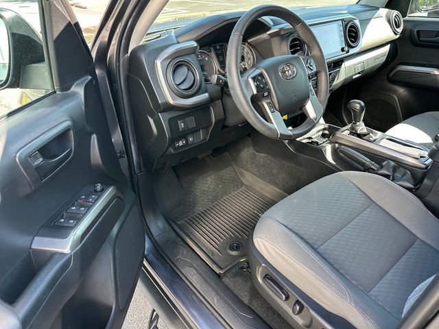 Used 2022 Toyota Tacoma SR5 w/ Technology Package image 10