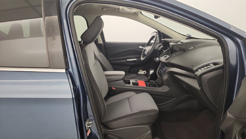 Used 2018 Ford Escape SE w/ Ford Safe & Smart Package AWD/4WD image 27