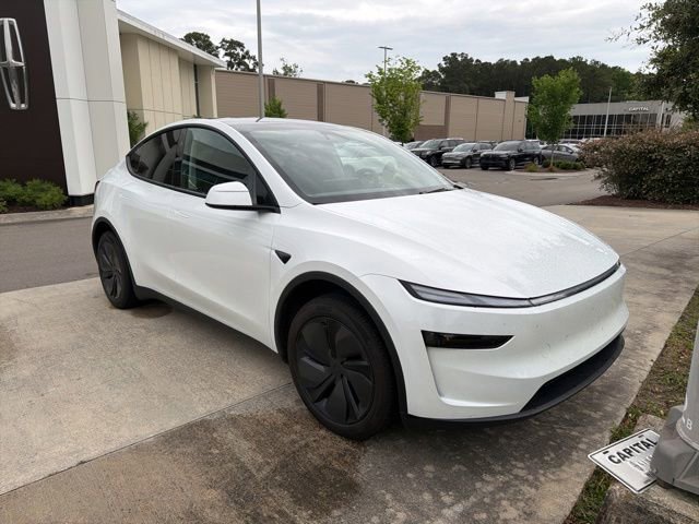 Used 2026 Tesla Model Y Long Range AWD/4WD image 3