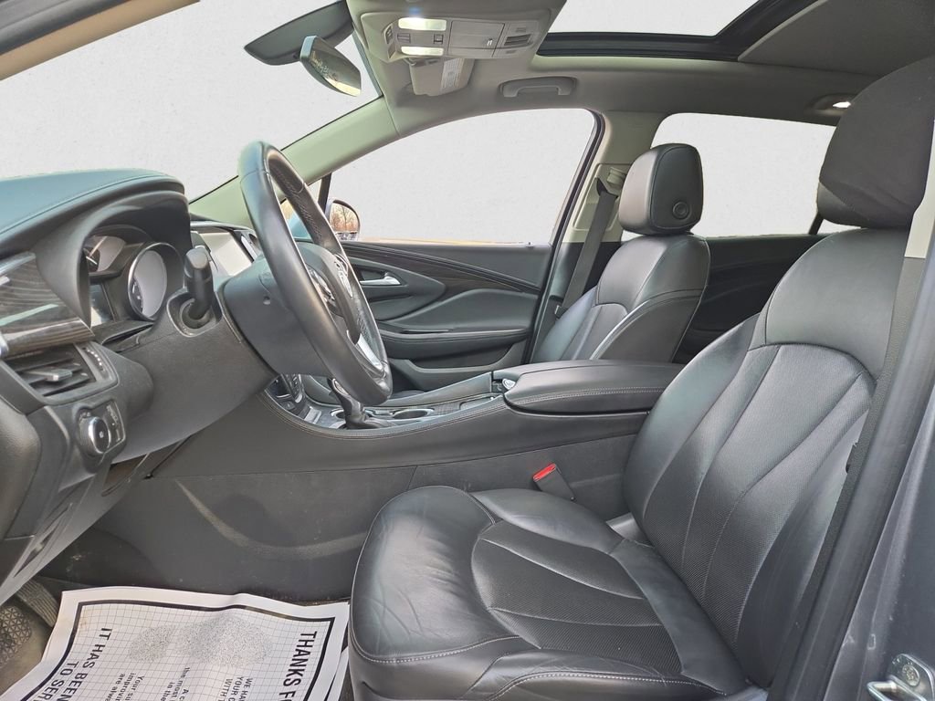 Used 2019 Buick Envision Essence image 3