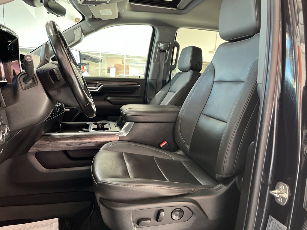 Used 2024 Chevrolet Silverado 2500 LTZ w/ LTZ Convenience Package image 11