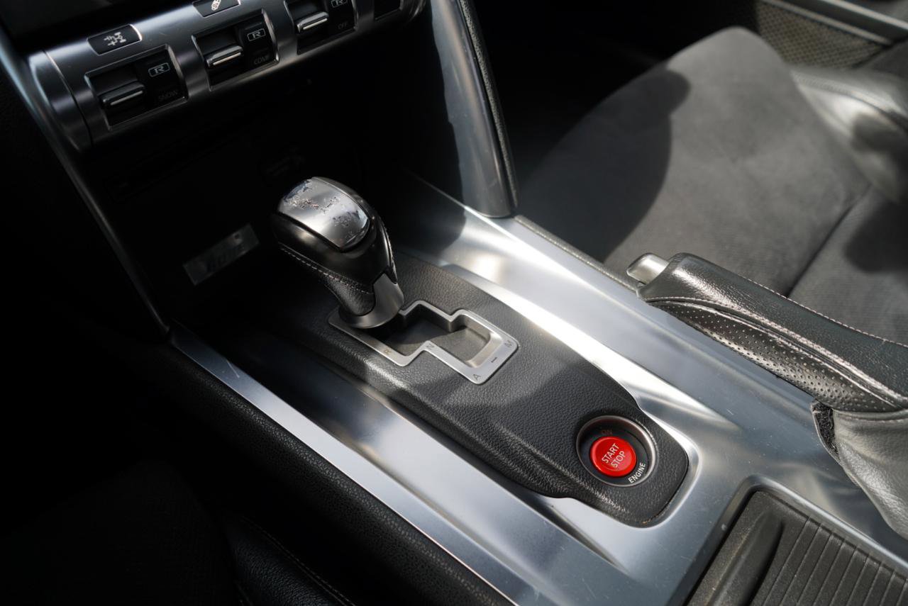 Used 2010 Nissan GT-R Premium image 43