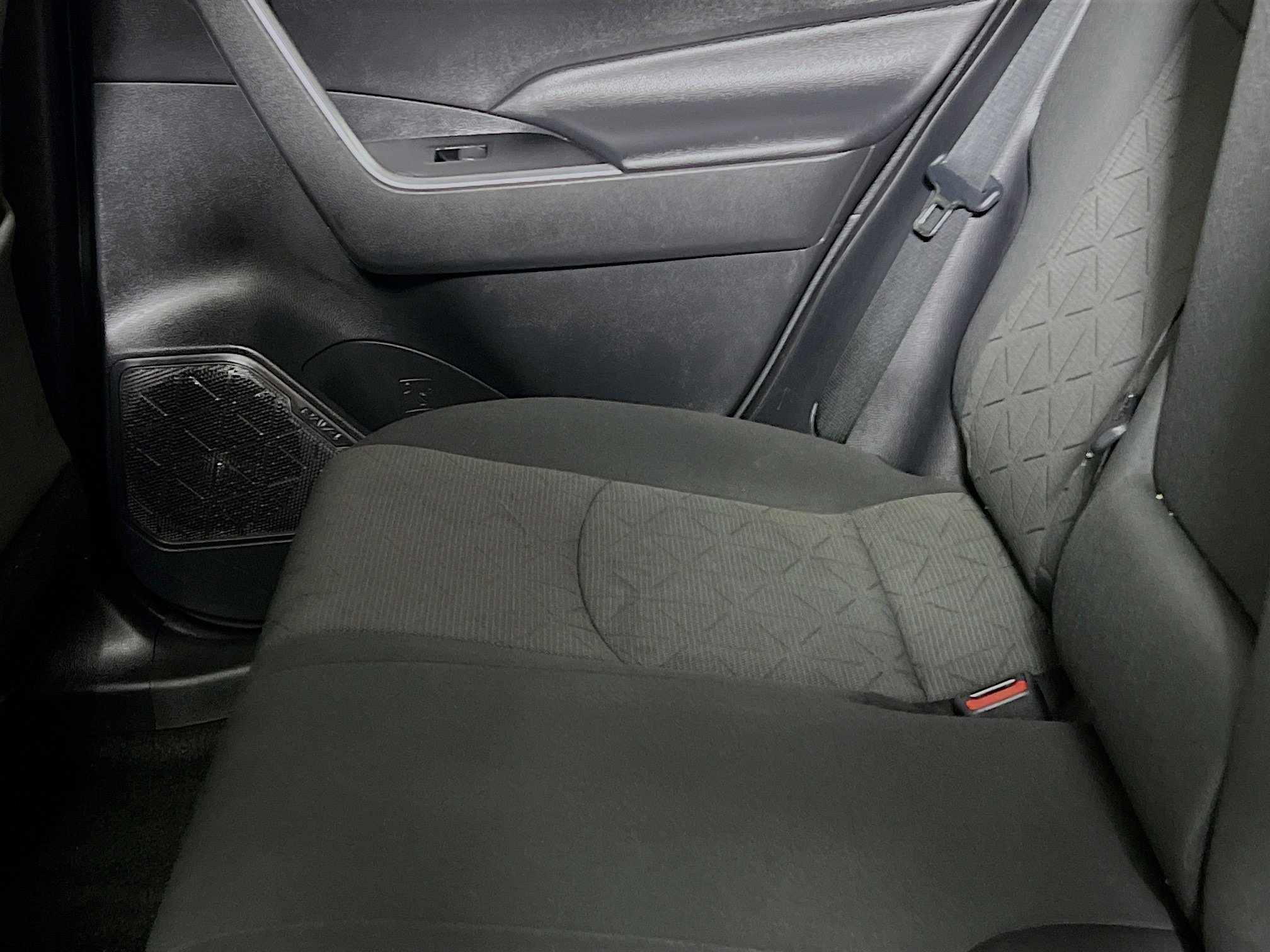 Used 2021 Toyota RAV4 XLE w/ Convenience Package FWD image 28