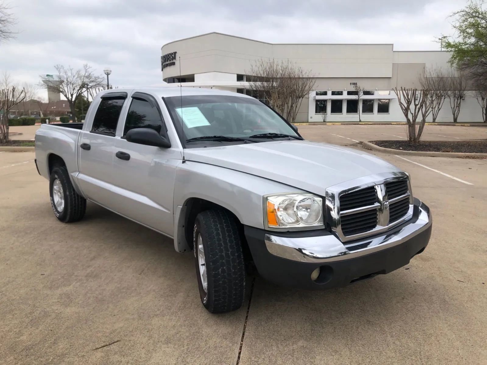 Used 2005 Dodge Dakota SLT AWD/4WD image 4