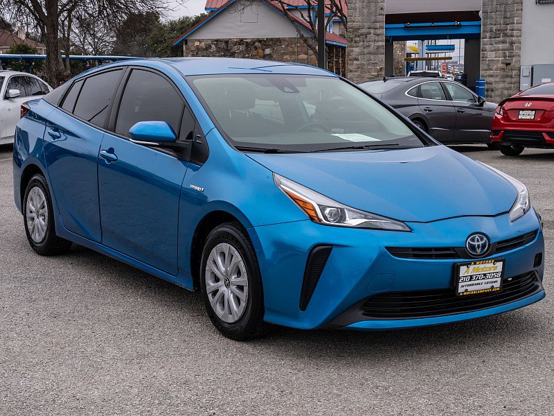Used 2022 Toyota Prius L Eco FWD image 3
