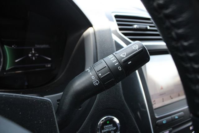 Used 2019 Ford Explorer Limited w/ Class III Trailer Tow Package FWD image 15