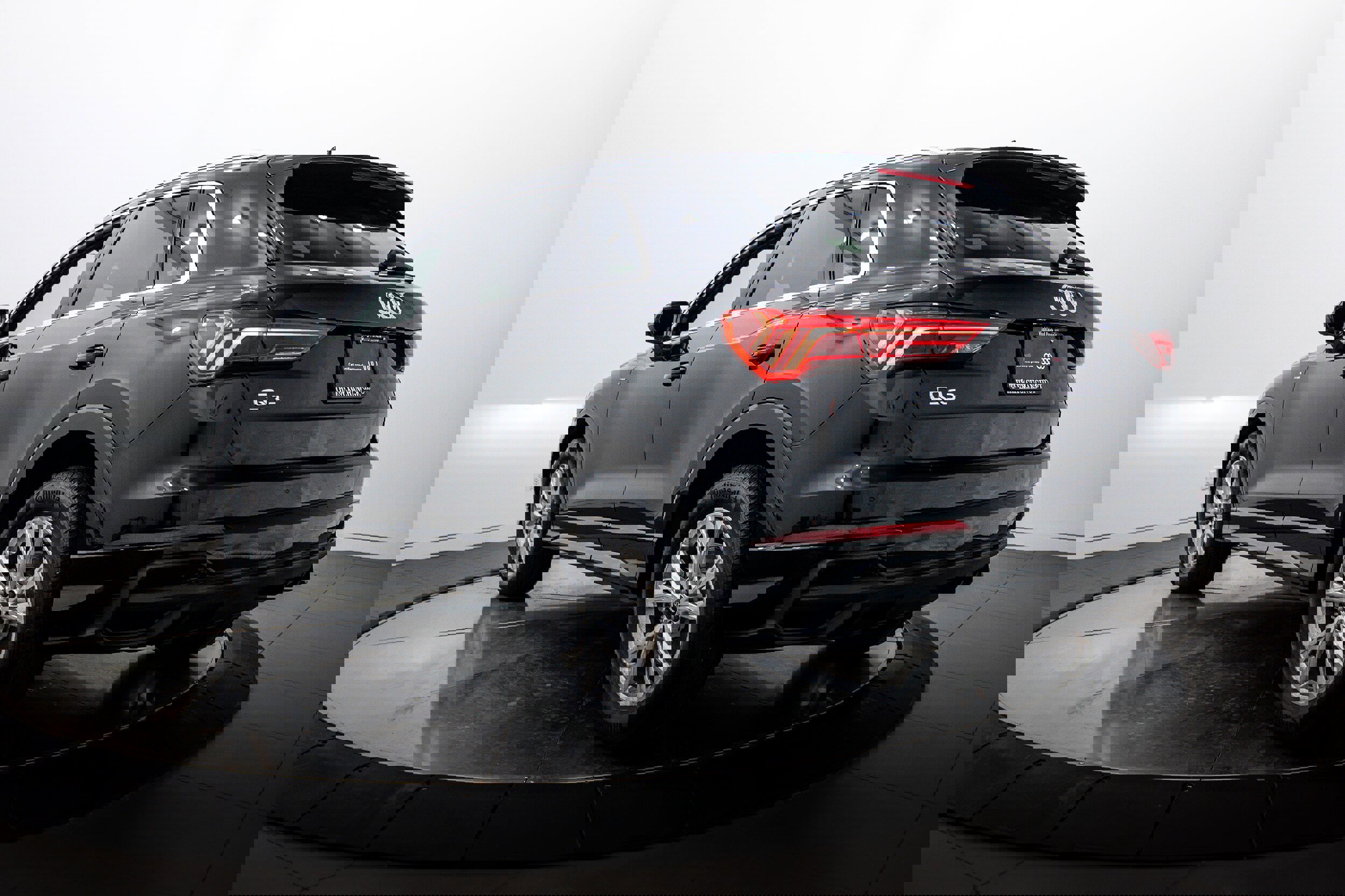 Certified 2025 Audi Q3 2.0T Premium Plus w/ Premium Plus Package AWD/4WD image 5