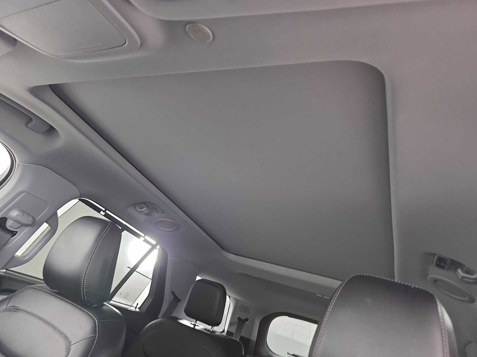 Used 2022 Ford Explorer Limited w/ Equipment Group 301A image 22