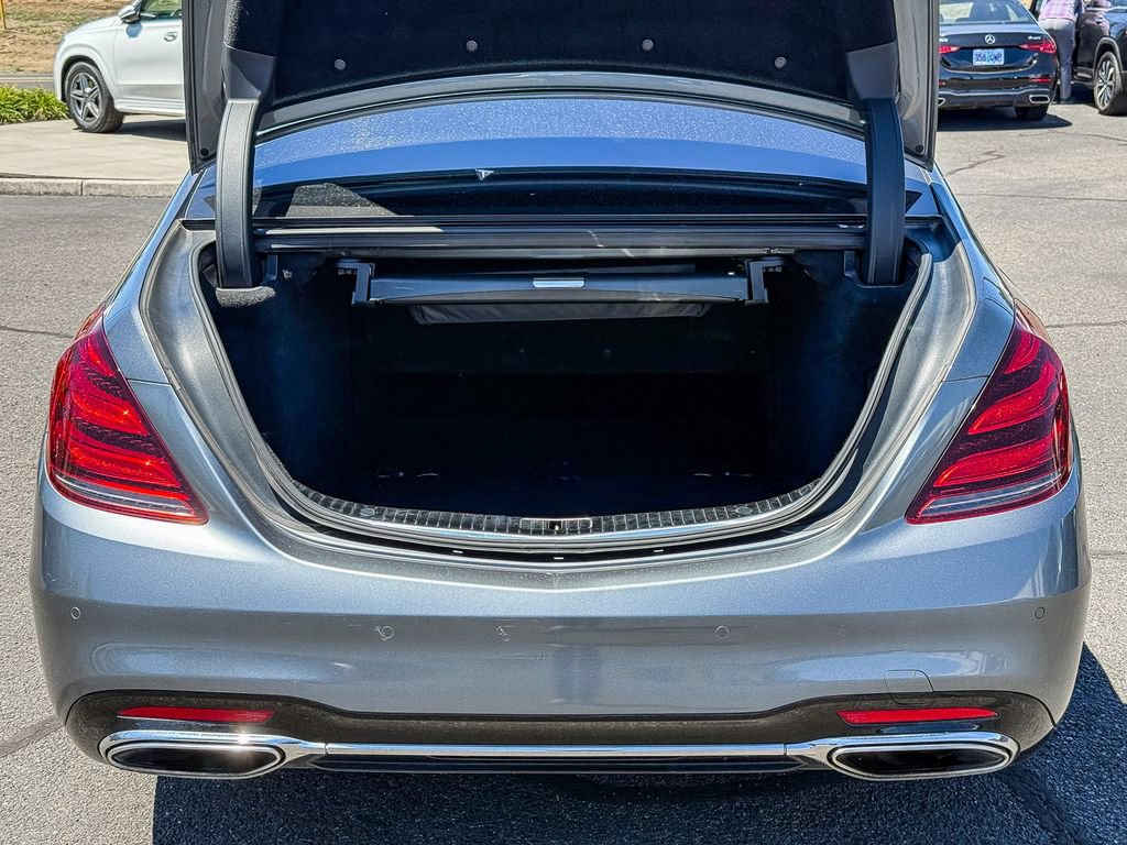 Used 2019 Mercedes-Benz S 560 Sedan image 28