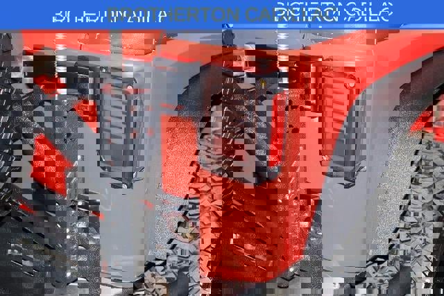 Used 2016 Jeep Wrangler Unlimited Rubicon w/ Connectivity Group image 11