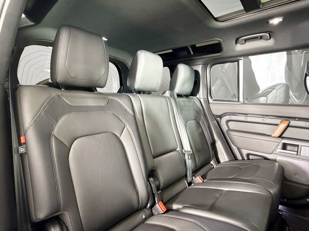 Used 2024 Land Rover Defender 110 X image 15