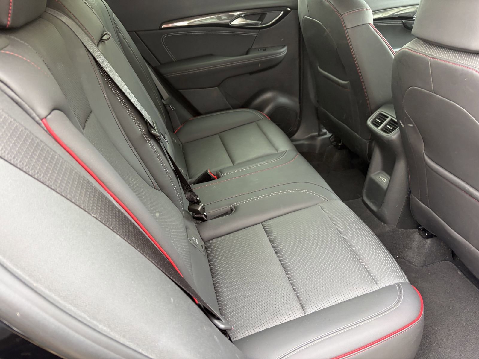 Used 2023 Buick Envision Essence w/ Sport Touring Package AWD/4WD image 8