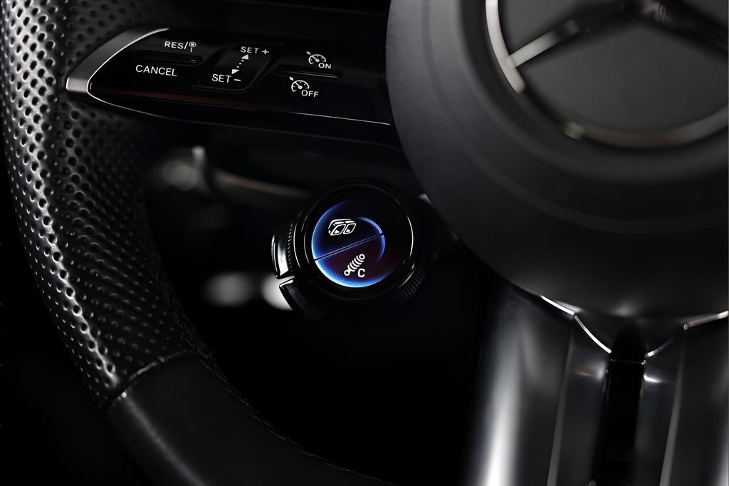 Used 2025 Mercedes-Benz GLC 43 AMG 4MATIC image 53