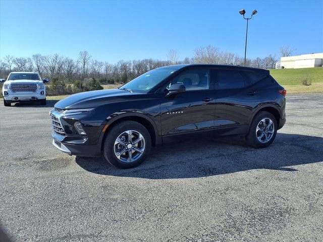 Used 2025 Chevrolet Blazer LT image 34