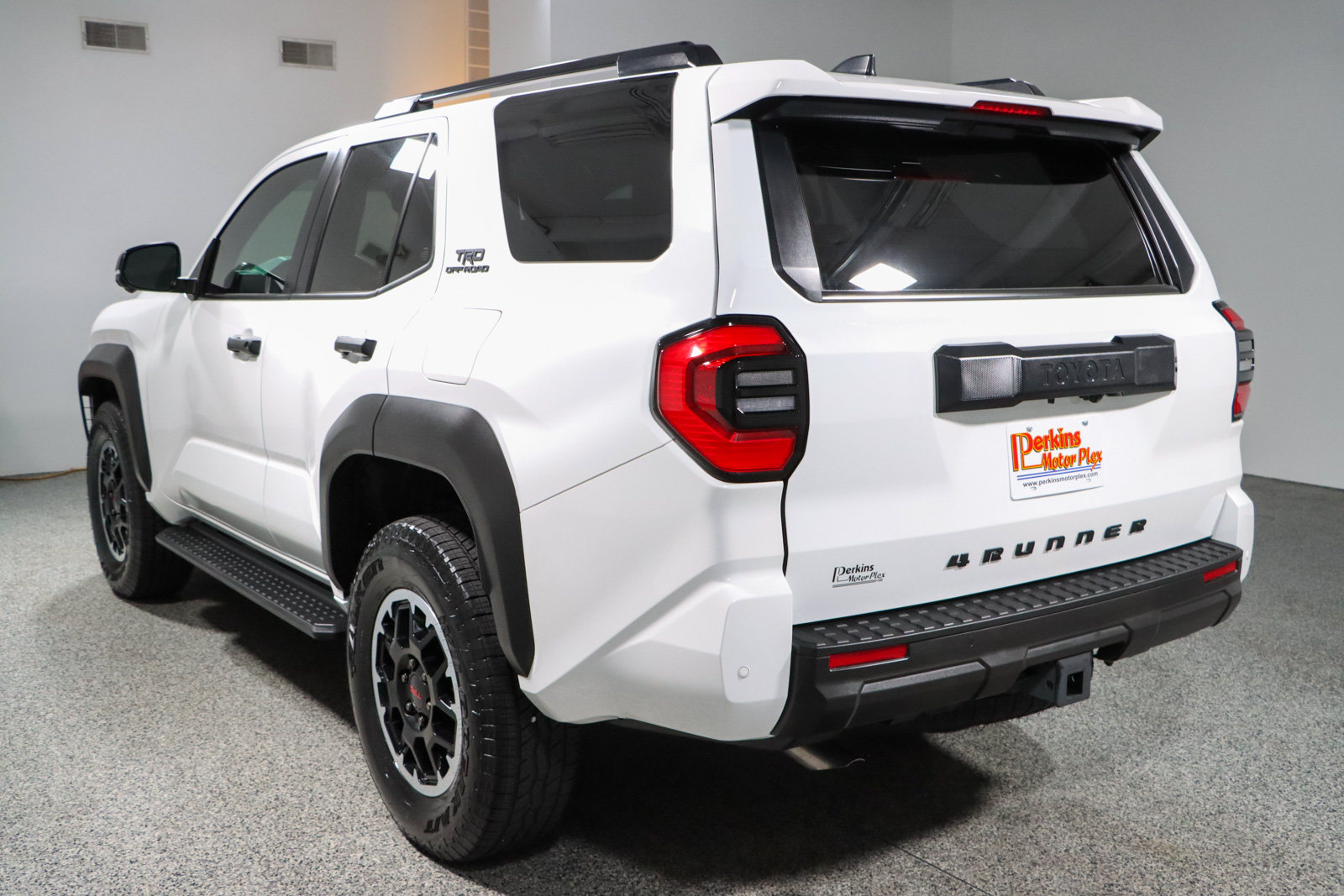 Used 2025 Toyota 4Runner TRD Off-Road Premium AWD/4WD image 9