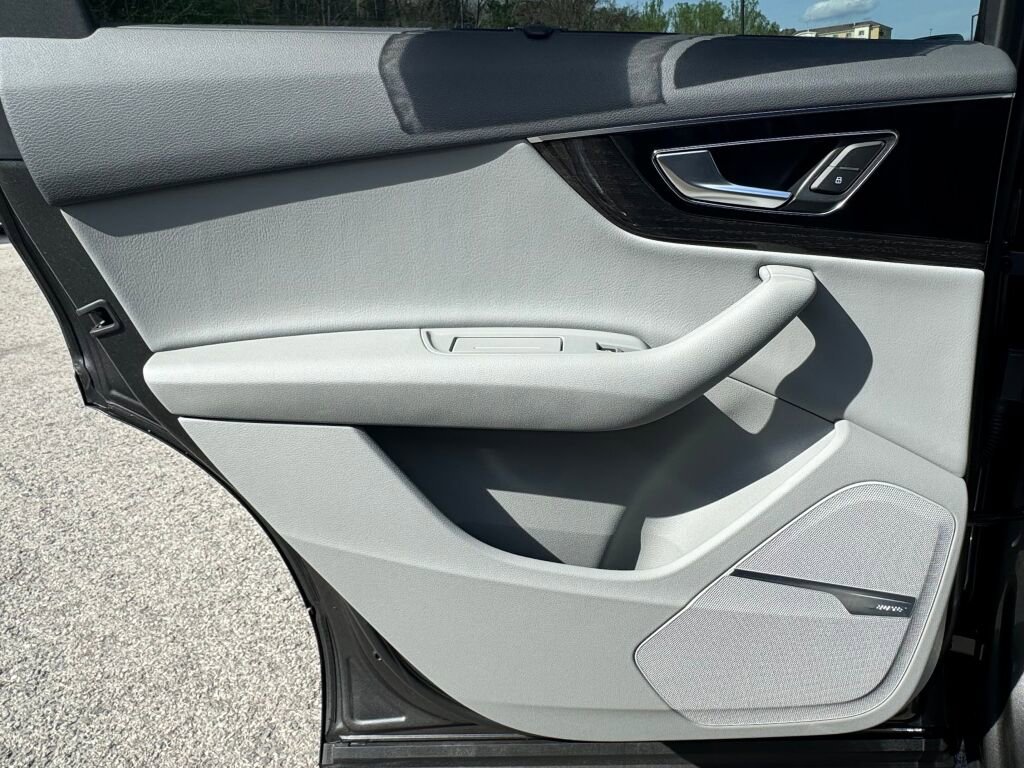 Used 2018 Audi Q7 3.0T Prestige image 15