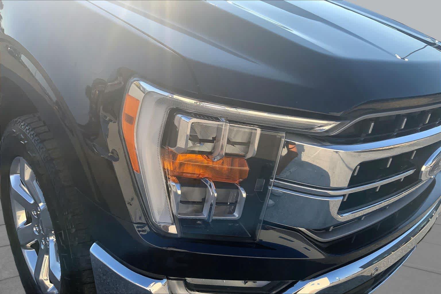 Used 2021 Ford F150 Lariat w/ Max Trailer Tow Package AWD/4WD image 28