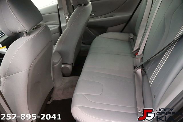 Used 2023 Hyundai Elantra SEL w/ Convenience Package FWD image 14
