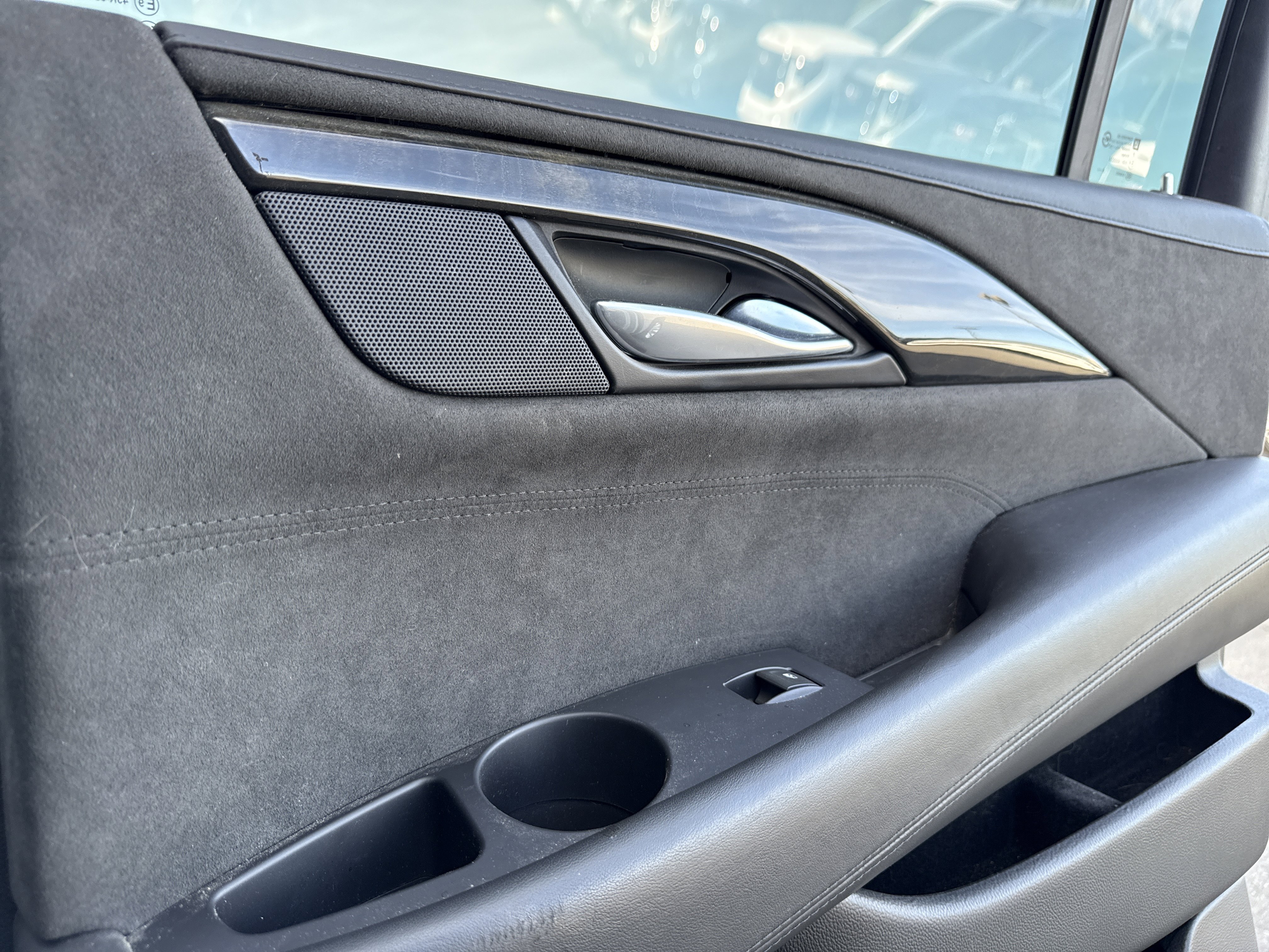 Used 2019 Cadillac Escalade ESV Platinum image 52