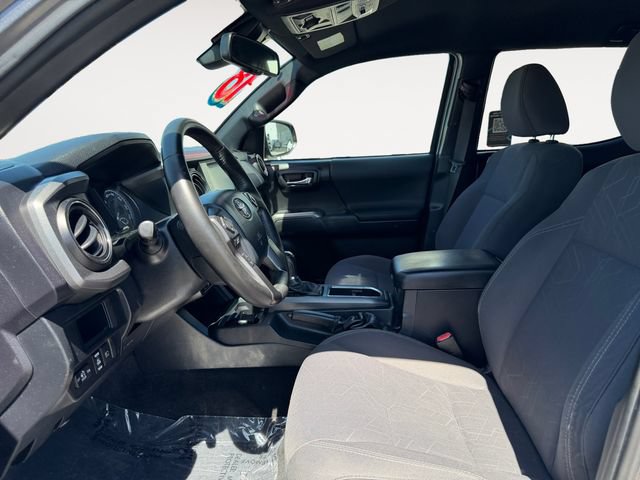 Certified 2018 Toyota Tacoma TRD Off-Road w/ Technology Package AWD/4WD image 9