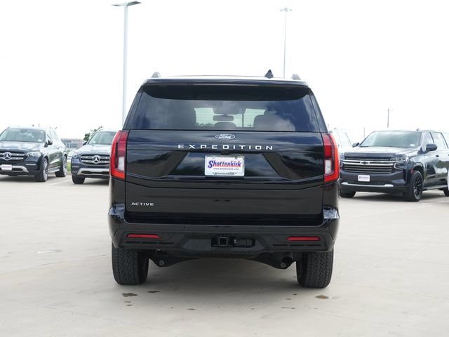Used 2025 Ford Expedition Active AWD/4WD image 8