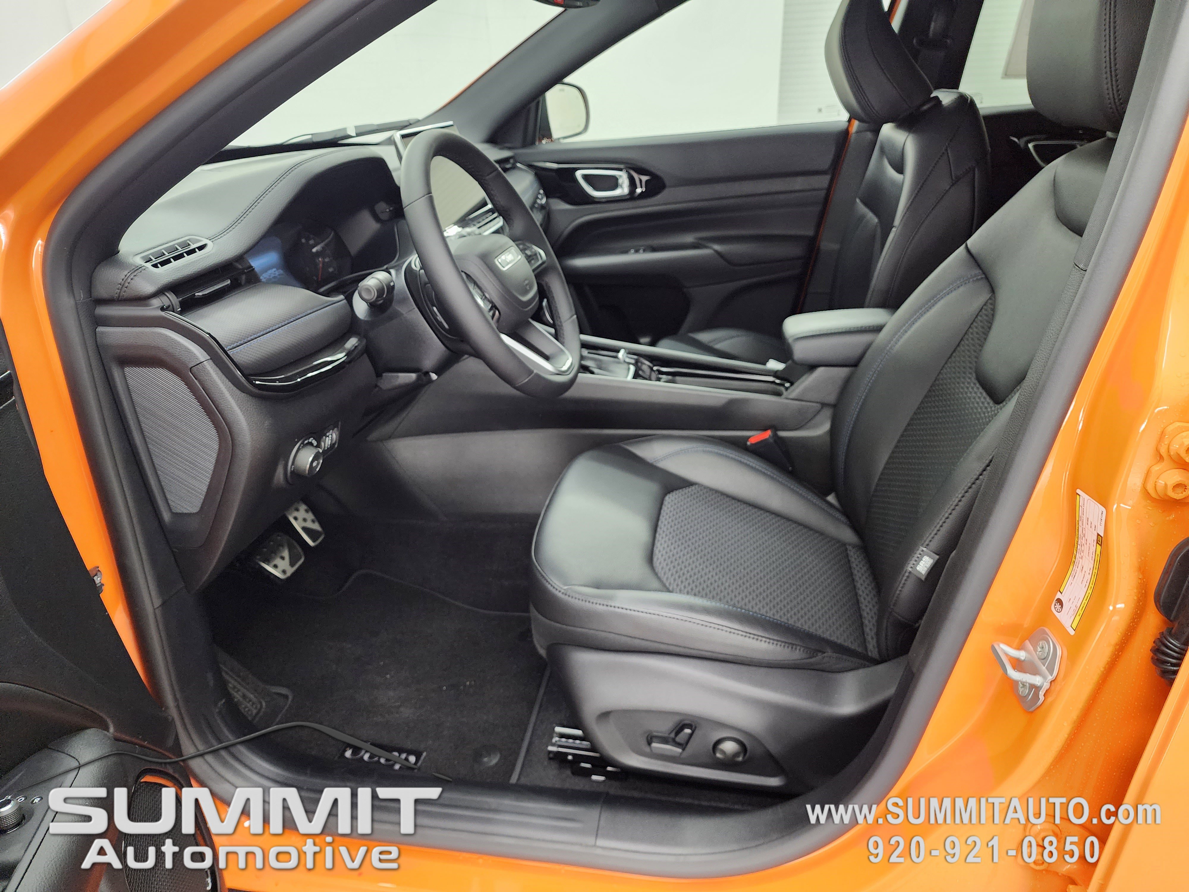 New 2026 Jeep Compass Latitude image 8