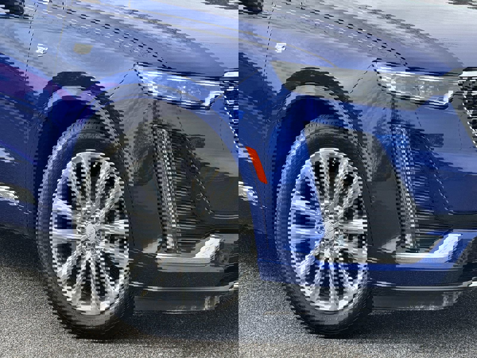 Used 2024 Cadillac XT6 Premium Luxury w/ Platinum Package image 13