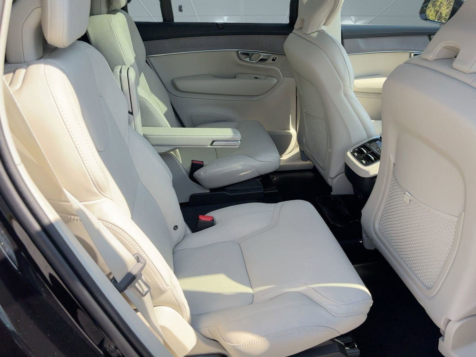 New 2026 Volvo XC90 B6 Ultra w/ Protection Package image 29