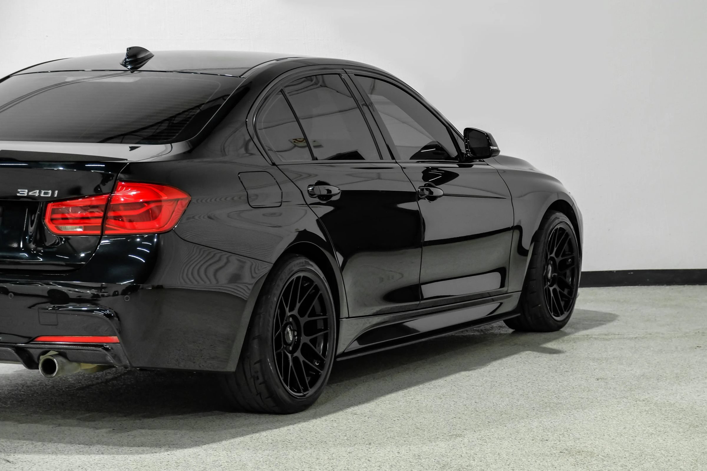 Used 2017 BMW 340i Sedan RWD image 13