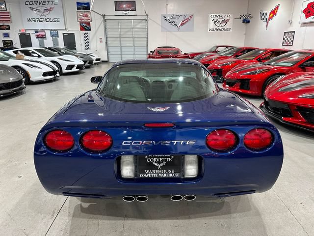 Used 2004 Chevrolet Corvette Coupe w/ Preferred Equipment Group RWD image 21