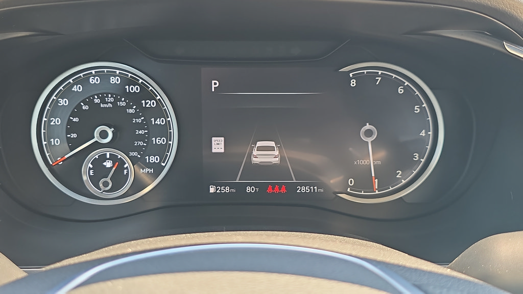Used 2025 Genesis G70 2.5T AWD/4WD image 18