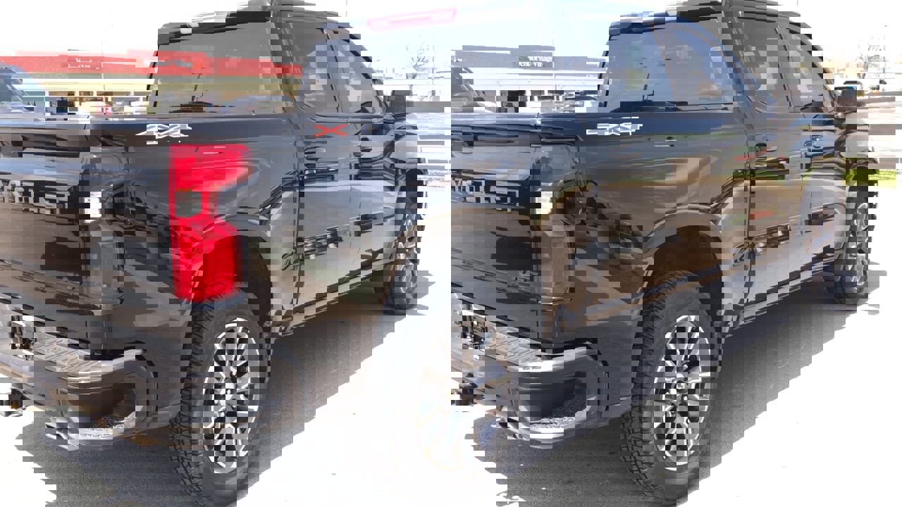 Used 2021 Chevrolet Silverado 1500 RST w/ Bed Protection Package image 7