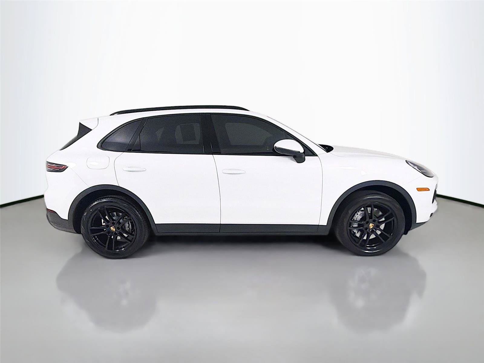 Certified 2023 Porsche Cayenne Platinum Edition AWD/4WD image 27