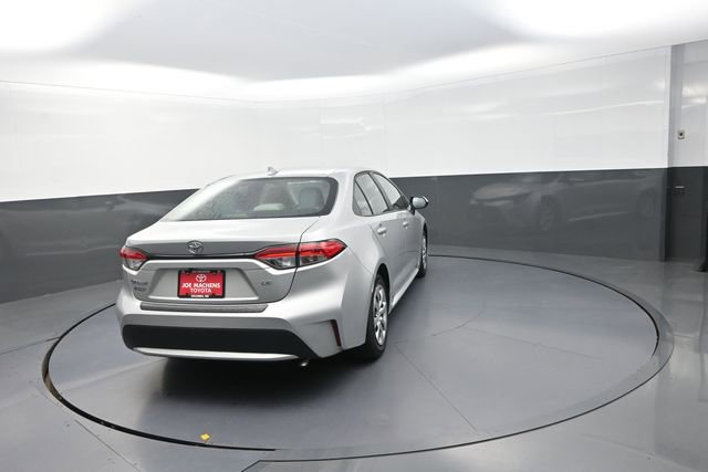 Used 2022 Toyota Corolla LE FWD image 61
