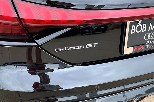 Used 2023 Audi e-tron GT Prestige w/ Prestige Package AWD/4WD image 32