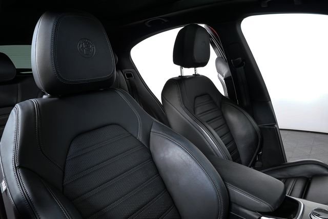 Used 2023 Alfa Romeo Stelvio Veloce image 22