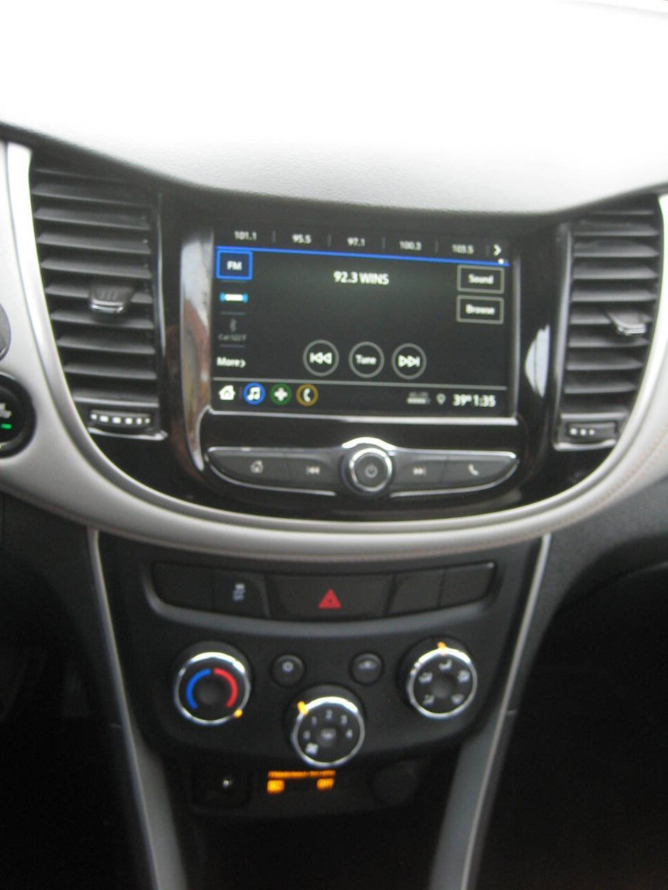 Used 2019 Chevrolet Trax LT w/ Driver Confidence Package image 24