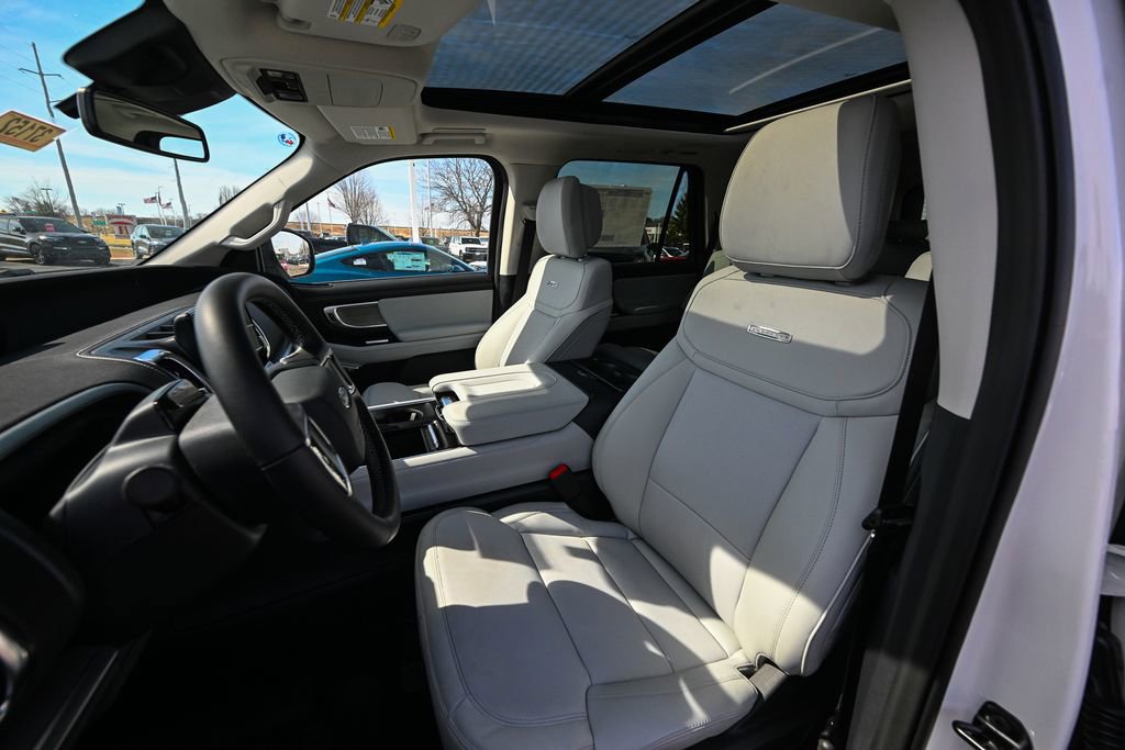 New 2026 Ford Expedition Platinum w/ Driver's Package image 17