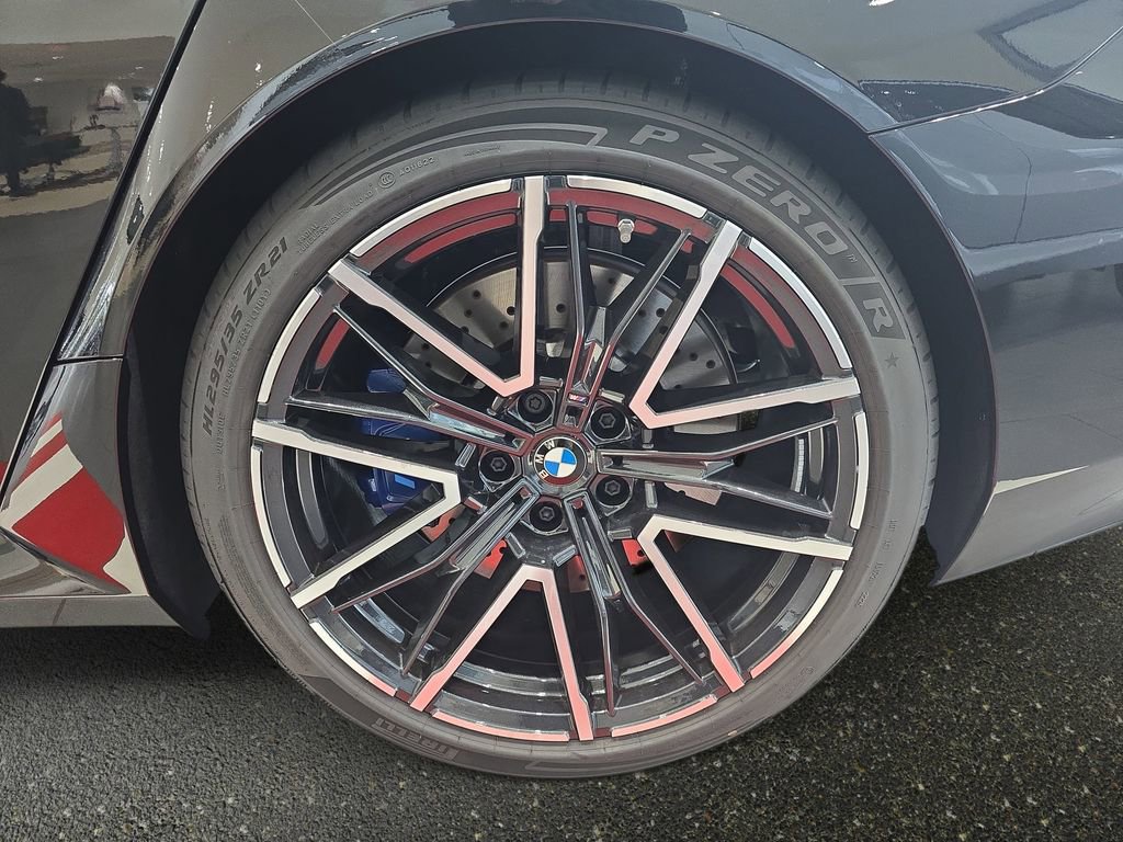 New 2026 BMW M5 w/ Carbon Package image 25