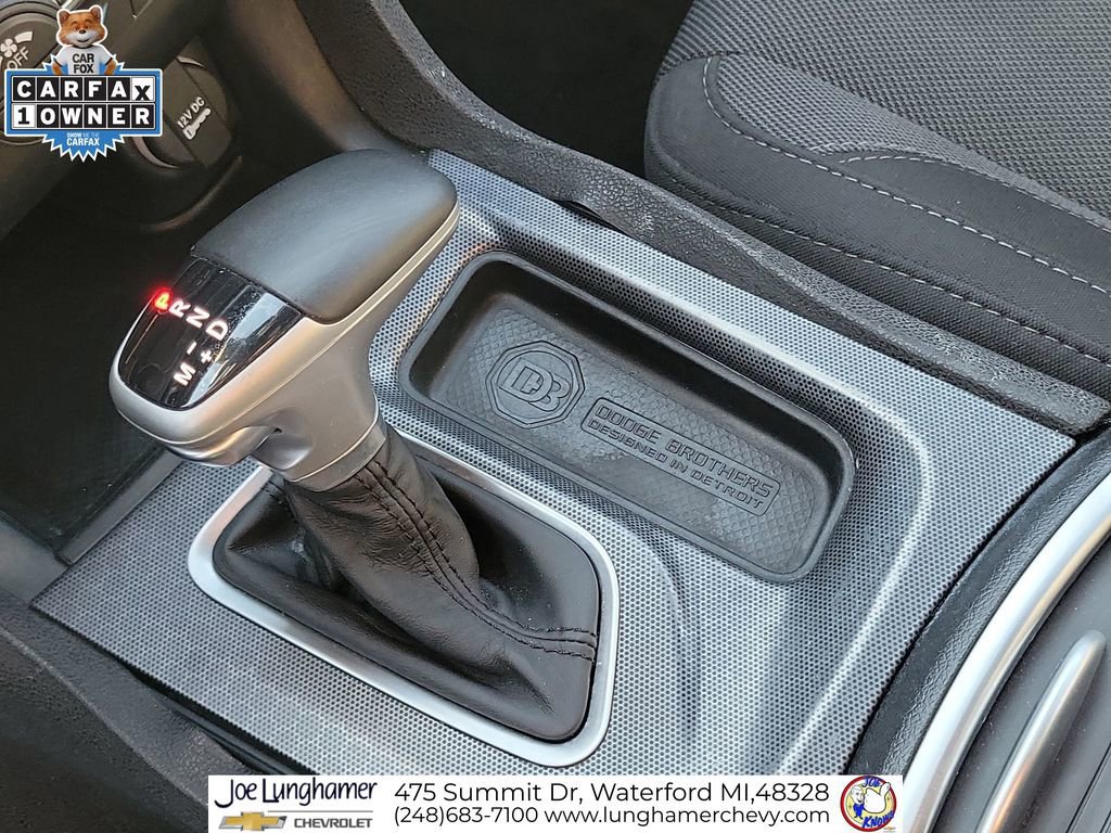 Used 2015 Dodge Charger SXT image 17