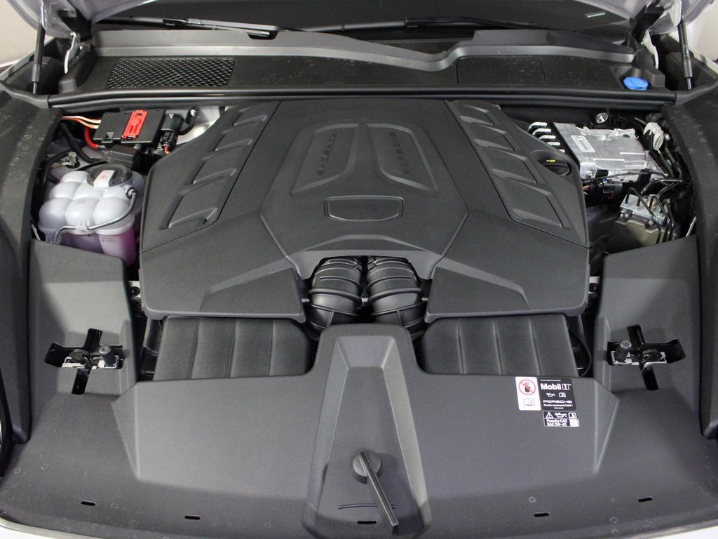 New 2026 Porsche Cayenne GTS image 43