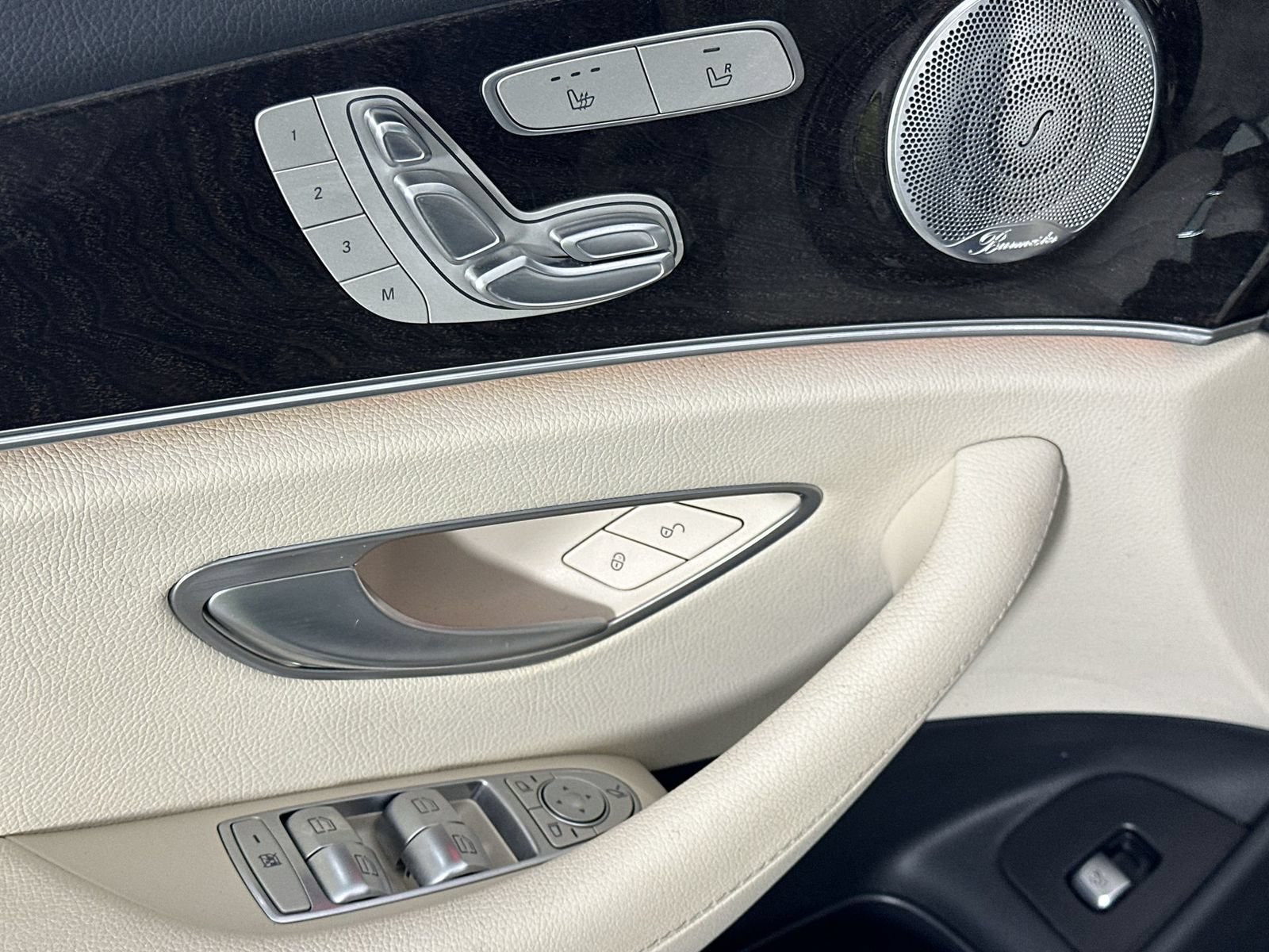 Used 2020 Mercedes-Benz E 350 Sedan image 13