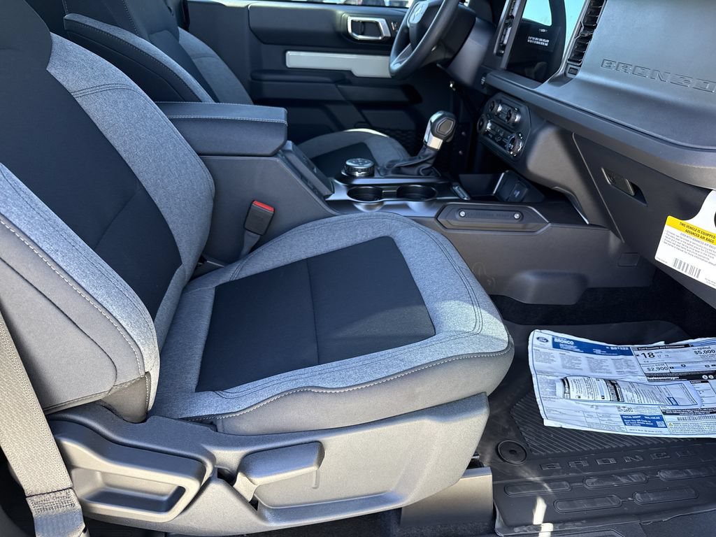 New 2025 Ford Bronco 2-Door w/ Sasquatch Package AWD/4WD image 13