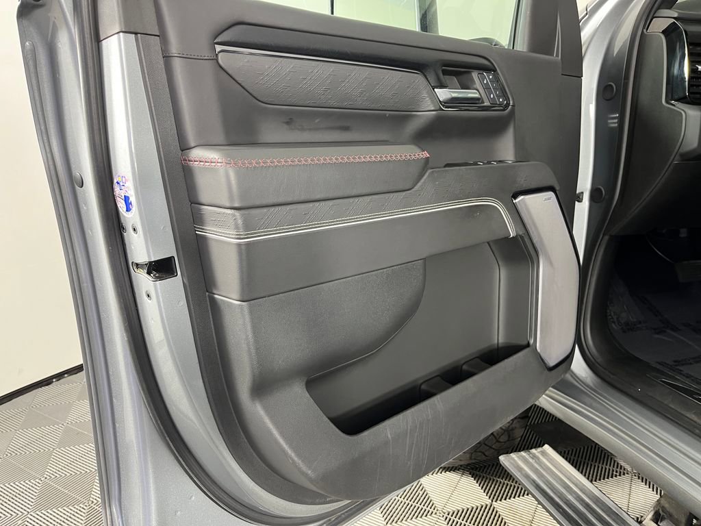 Used 2024 GMC Sierra 2500 AT4X AWD/4WD image 10