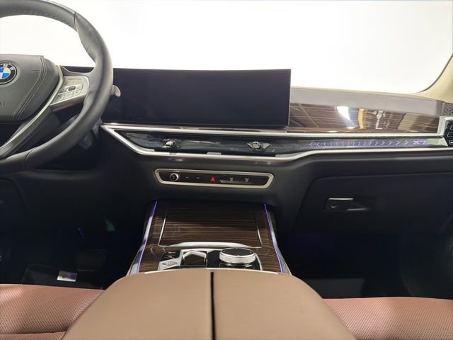 Used 2026 BMW X7 xDrive40i image 39